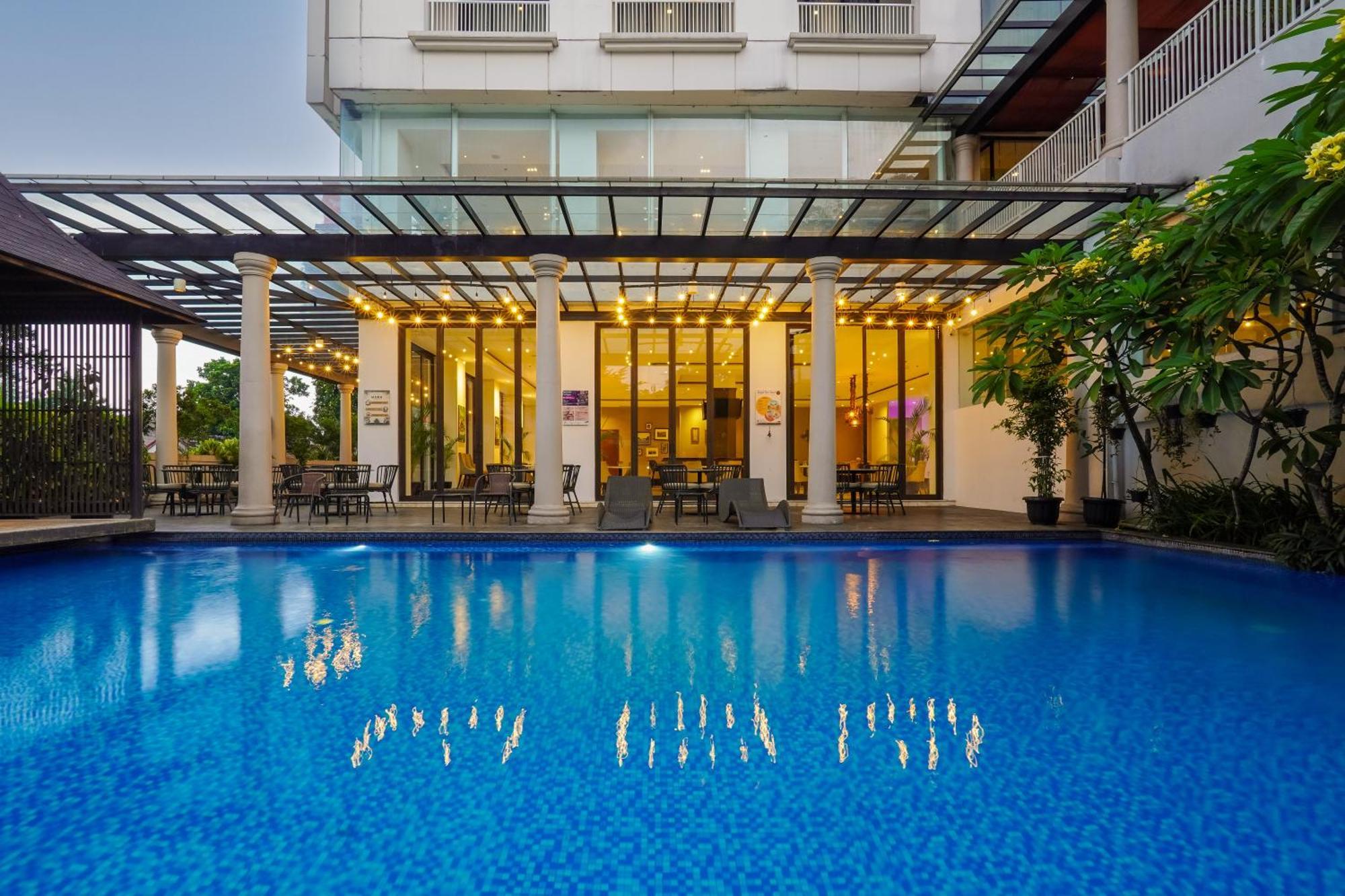 Royal Padjadjaran Hotel Bogor Exterior foto
