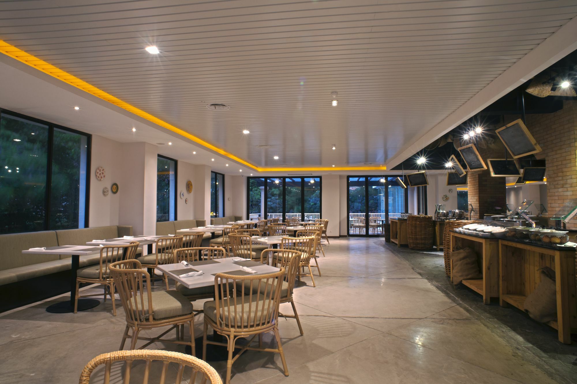 Royal Padjadjaran Hotel Bogor Exterior foto